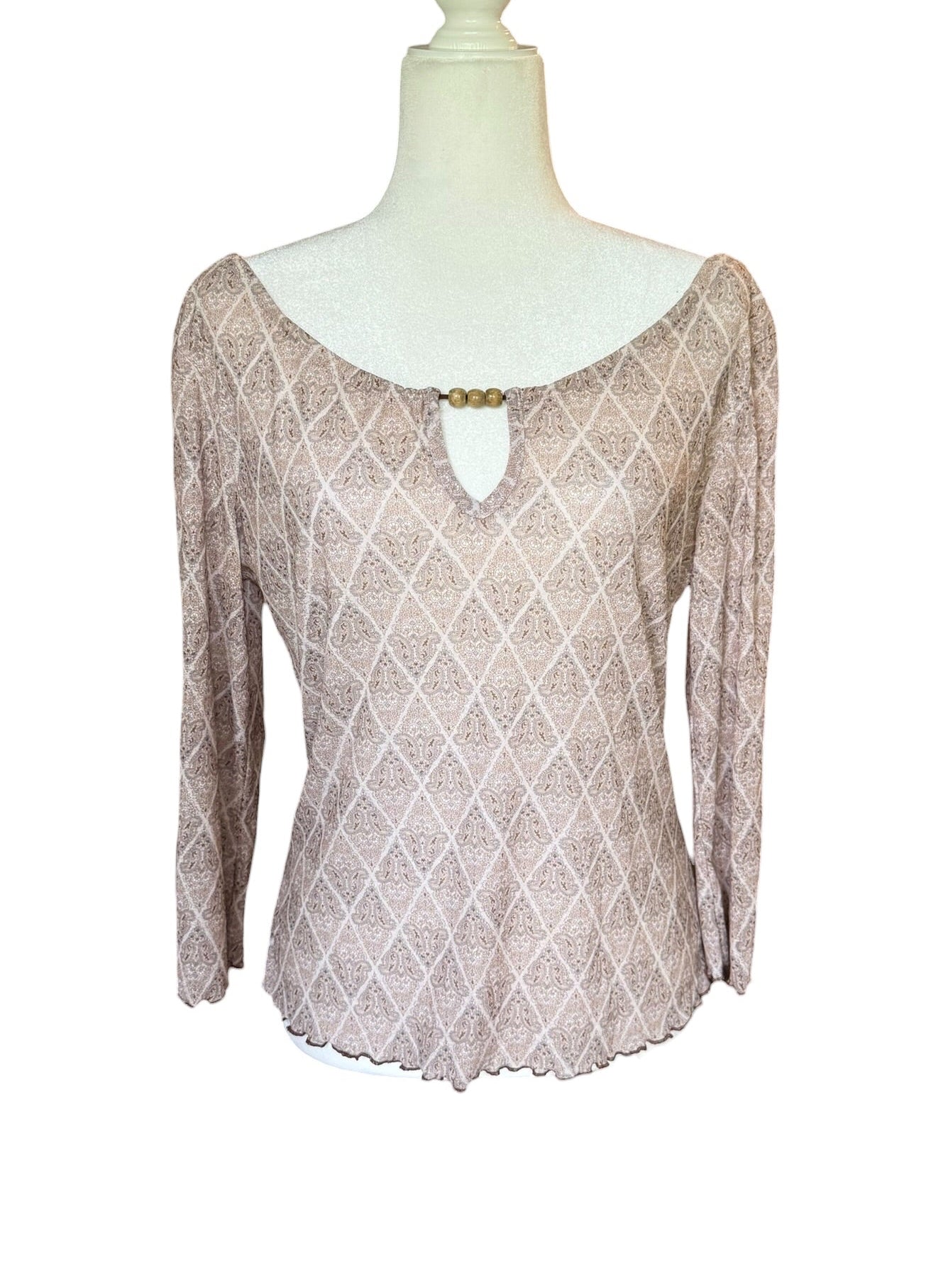 Mesh patterned 3/4 sleeve top (Large)