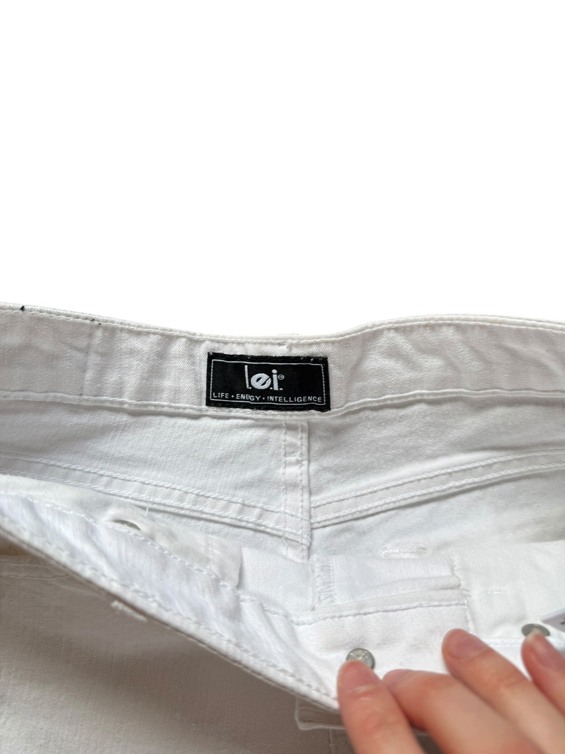 White LEI Shorts (28”/4)