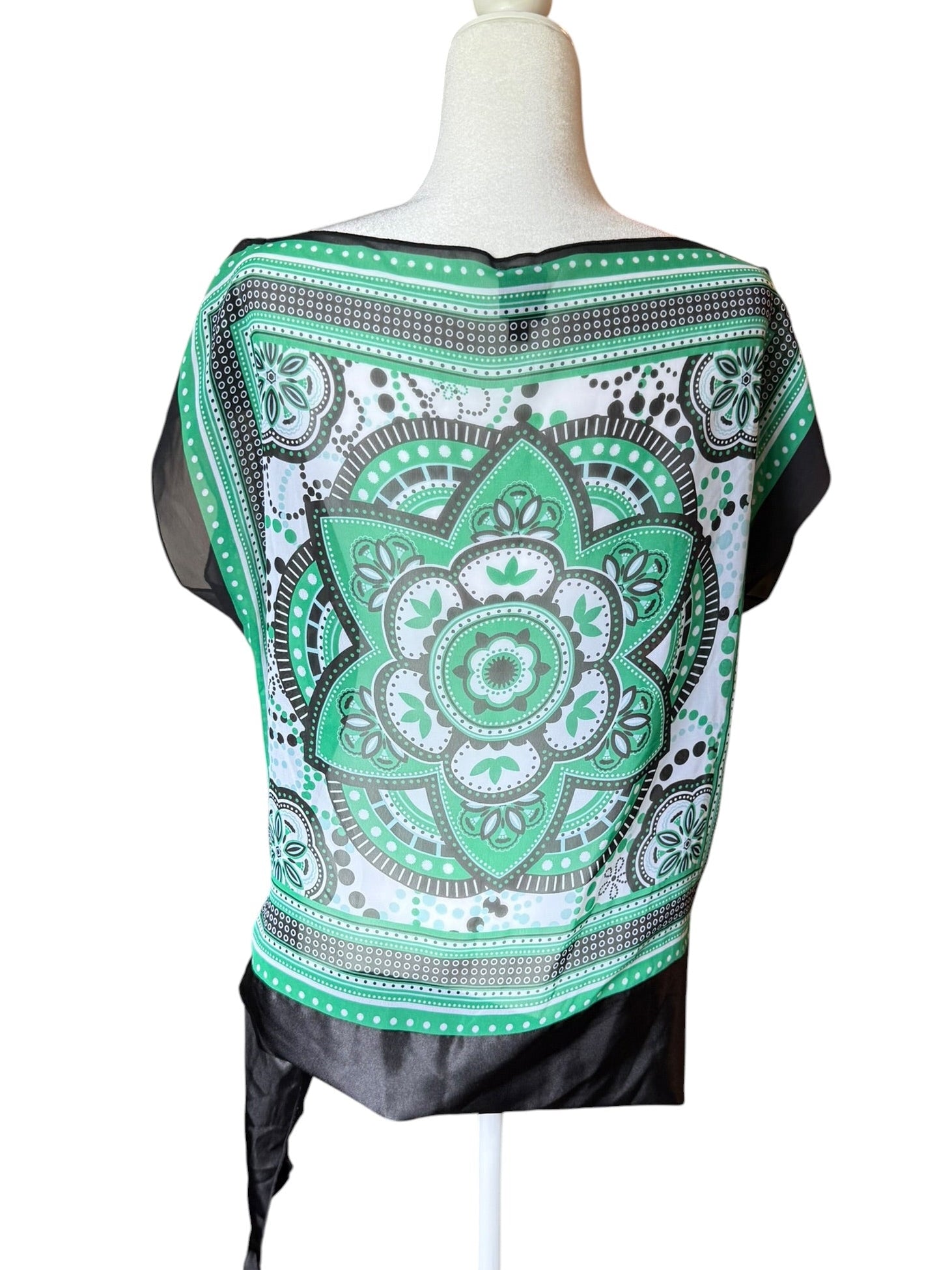 Satin top with a bandana-style mandala print (XL)